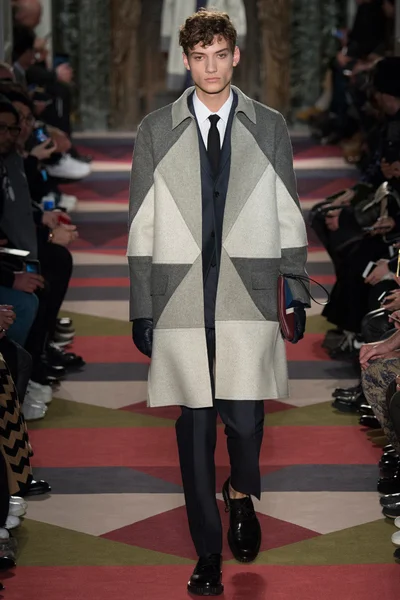 Look 1
